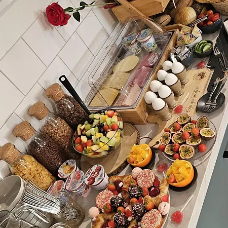 לינה וארוחת בוקר Het Groene Hart 3*